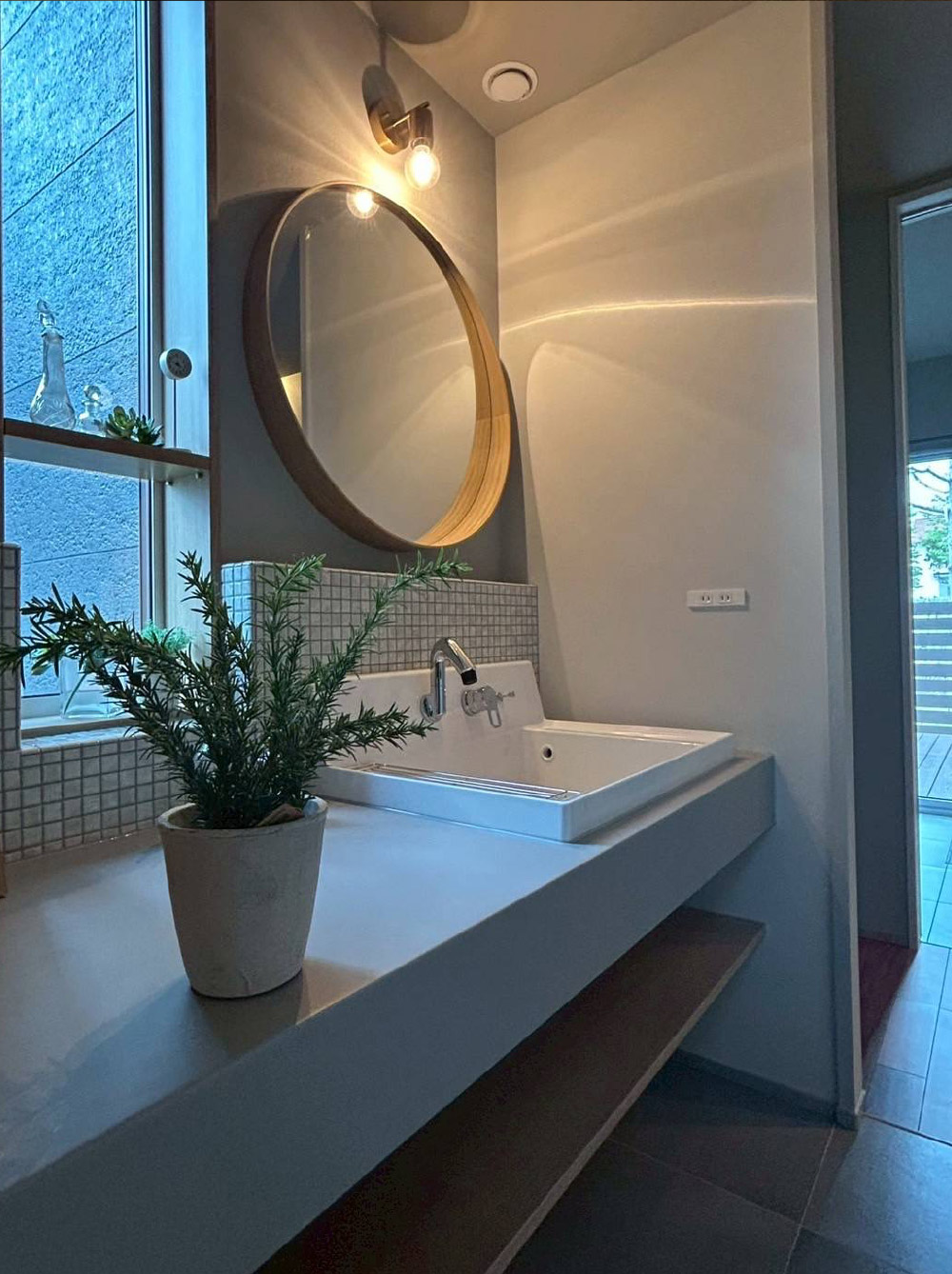 WASHROOM